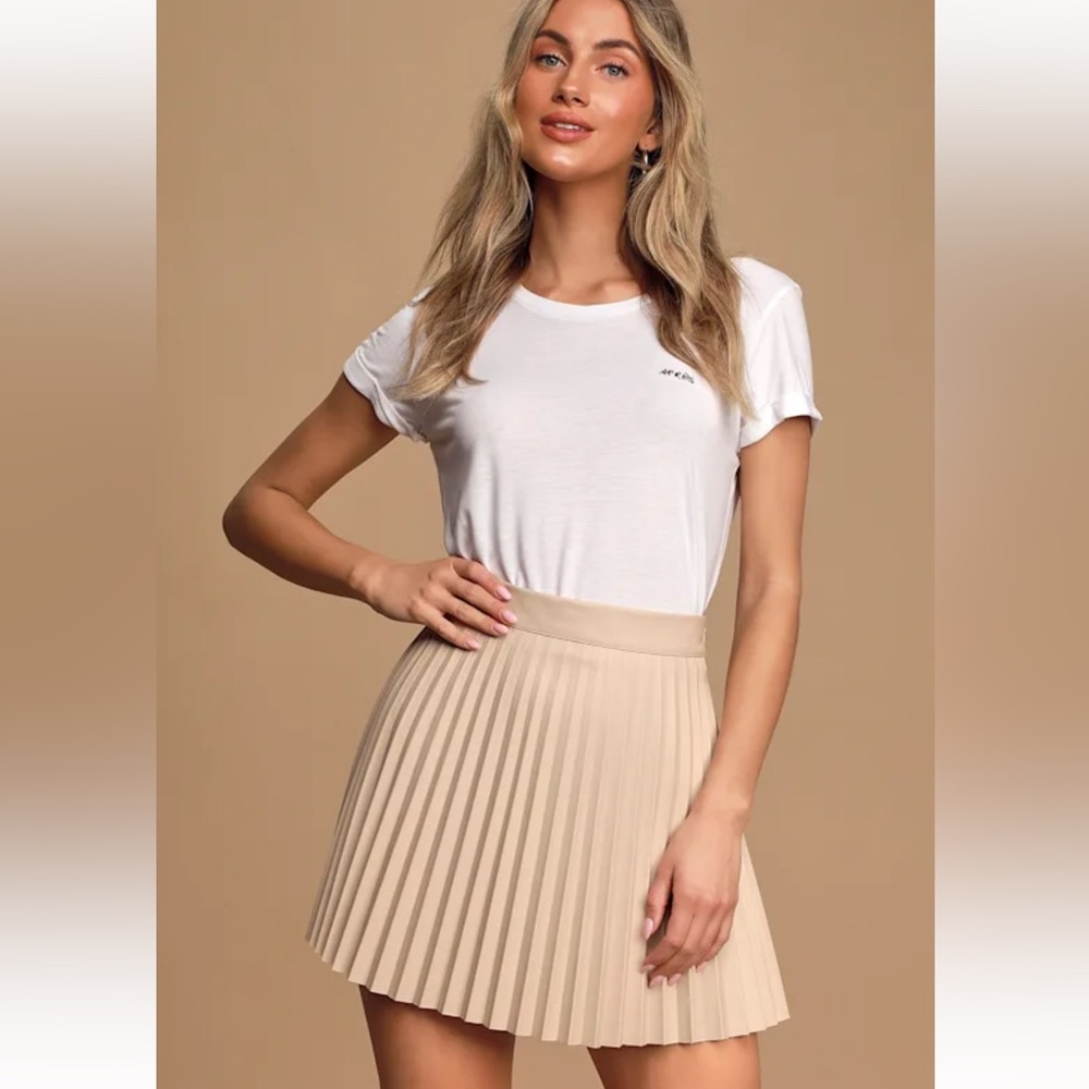 Lulu's Cream Skater Mini Skirt Pleated Casual